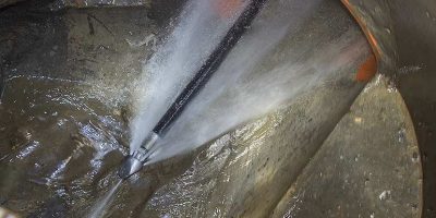 curage et hydrocurage des canalisation pour un débouchage eau haute pression 100% écologique sans ajout de produits nocifs pour l'environnement